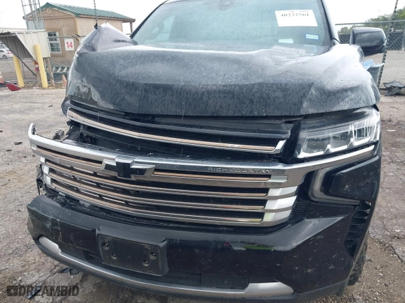 2021 Chevrolet Tahoe High Country with VIN 1GNSKTKL7MR330223, listed as a IAAI auction lot 40232561 with 66,743 mi miles. Bid and sale history available at carsss.com. Image 12.