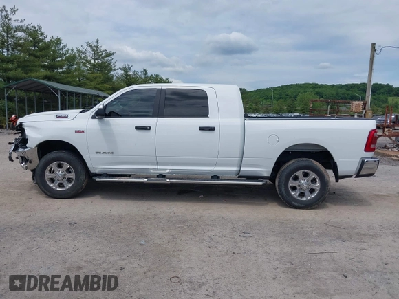 2022 Ram 2500 Big Horn with VIN 3C6UR5MJ0NG383441, listed as a IAAI auction lot 42368641 with 27,903 mi miles and . Bid and sale history available at DreamBid. Image 14.