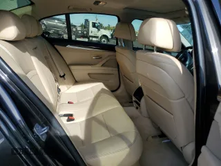 2014 BMW 5 Series 550i z VIN WBAKN9C54ED680942, wystawiony jako Copart lot #58371645 z przebiegiem 172 261 mil mil oraz Czysty tytuł • Clean title. Historia ofert i sprzedaży dostępna na DreamBid. Obrazek 10.