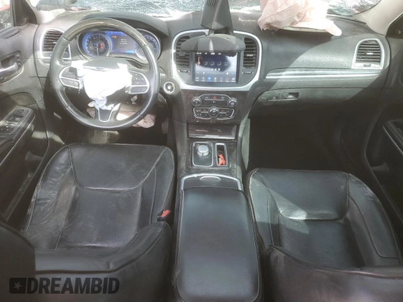 2019 Chrysler 300 Limited with VIN 2C3CCAEG9KH631316, listed as a Copart auction lot 45839305 with 141,040 mi miles and Salvage Title. Bid and sale history available at DreamBid. Image 8.
