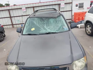 2010 Ford Escape XLT с VIN 1FMCU9D78AKB95229, выставлен на аукционе IAAI как лот 42366349 с пробегом 152 077 миль миль и . История ставок и продаж доступна на DreamBid. Изображение 6.