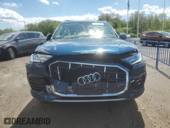 2020 Audi Q7 Premium with VIN WA1AJAF7XLD008996, listed as a Copart auction lot 55424545 with 30,734 mi miles and Salvage title. Bid and sale history available at DreamBid. Image 5.