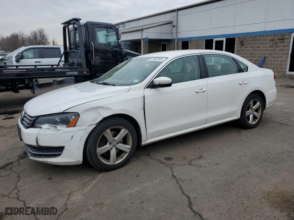 2013 Volkswagen Passat SE with VIN 1VWBP7A31DC049828, listed as a Copart auction lot 47687045 with 246,404 mi miles and Salvage Title. Bid and sale history available at carsss.com. Image 1.