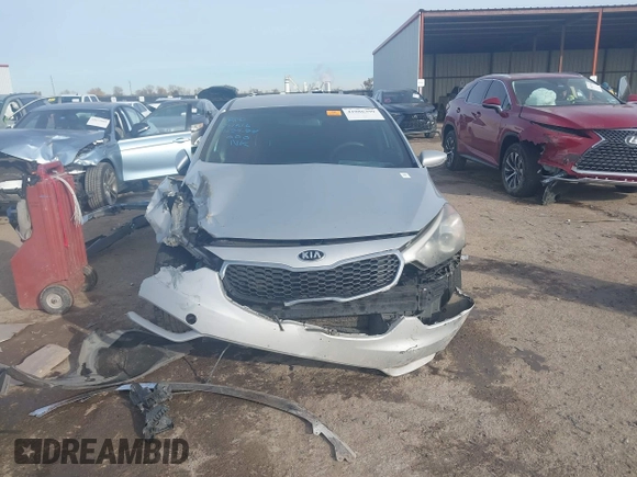 2016 Kia Forte LX with VIN KNAFK4A66G5585773, listed as a IAAI auction lot 41086399 with 1 mi miles. Bid and sale history available at carsss.com. Image 11.