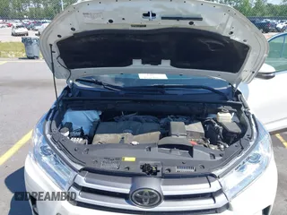 2019 Toyota Highlander SE with VIN 5TDKZRFH7KS551929, listed as a IAAI auction lot 42627458 with 84,117 mi miles and . Bid and sale history available at DreamBid. Image 10.
