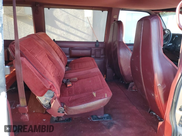1992 Chevrolet Astro with VIN 1GNDM19Z3NB219051, listed as a Copart auction lot 41997675 with 242,745 mi miles and Salvage Title. Bid and sale history available at carsss.com. Image 11.