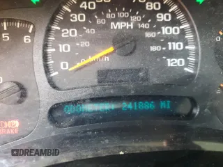2003 GMC Sierra 1500HD SLE z VIN 1GTGK13U03F166999, wystawiony jako Copart lot #52696595 z przebiegiem 241 886 mil mil oraz Szkoda całkowita • Salvage title. Historia ofert i sprzedaży dostępna na DreamBid. Obrazek 9.
