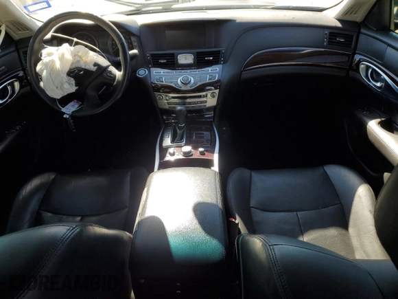 2019 Infiniti Q70 Luxe с VIN JN1BY1PR7KM725623, выставлен на аукционе Copart как лот 80134544 с пробегом 73 621 миль миль и Списание • Salvage title. История ставок и продаж доступна на DreamBid. Изображение 8.