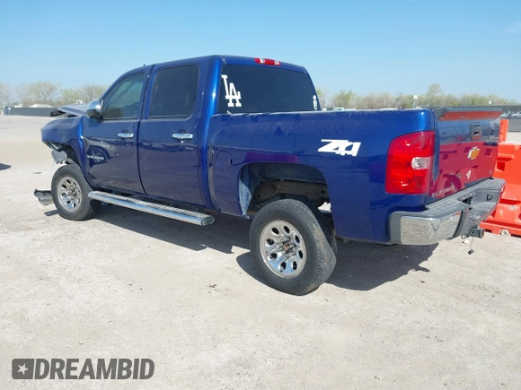 2013 Chevrolet Silverado 1500 LT with VIN 3GCPKSE74DG373909, listed as a IAAI auction lot 41844261 with 108,991 mi miles. Bid and sale history available at carsss.com. Image 3.