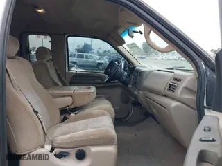 2002 Ford Super Duty F-250 XL with VIN 1FTNX20F72ED29687, listed as a IAAI auction lot 41895183 with 296,318 mi miles. Bid and sale history available at carsss.com. Image 5.
