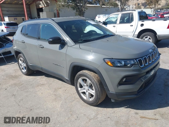 2023 Jeep Compass Latitude with VIN 3C4NJDBN5PT540444, listed as a IAAI auction lot 41820993 with 47,516 mi miles and . Bid and sale history available at DreamBid. Image 1.