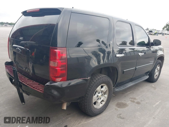 2007 Chevrolet Tahoe LS z VIN 1GNFC13C37J395803, wystawiony jako IAAI lot #42068163 z przebiegiem 273 156 mil mil oraz . Historia ofert i sprzedaży dostępna na DreamBid. Obrazek 4.