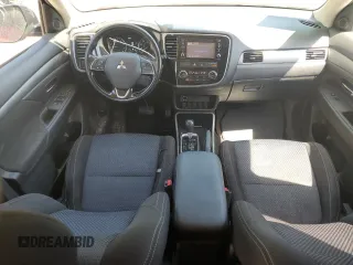 2017 Mitsubishi Outlander ES z VIN JA4AZ2A36HZ000780, wystawiony jako Copart lot #54489305 z przebiegiem 89 370 mil mil oraz Szkoda całkowita • Salvage title. Historia ofert i sprzedaży dostępna na DreamBid. Obrazek 8.