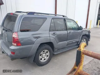 2003 Toyota 4Runner SR5 with VIN JTEZU14R530008993, listed as a IAAI auction lot 41697926 with 302,008 mi miles. Bid and sale history available at carsss.com. Image 4.