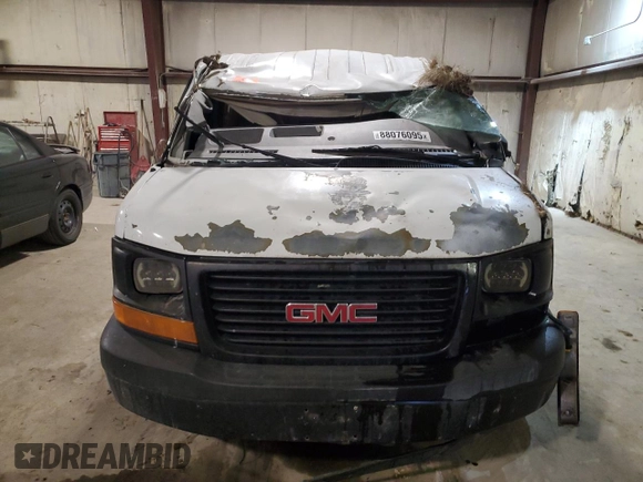 2009 GMC Savana Cargo Van with VIN 1GTGG256091104465, listed as a Copart auction lot 88076095 with 0 mi miles and Salvage Title. Bid and sale history available at carsss.com. Image 5.