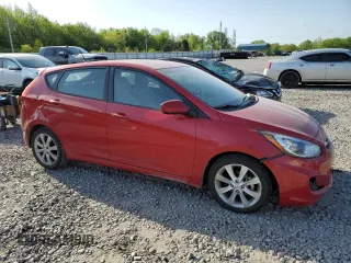 2013 Hyundai Accent SE with VIN KMHCU5AE0DU121047, listed as a Copart auction lot 52648035 with 42,655 mi miles and Salvage Title. Bid and sale history available at carsss.com. Image 4.