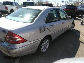 2002 Mercedes-Benz C with VIN WDBRF61J12F251513, listed as a IAAI auction lot 41889136 with 24,707 mi miles and . Bid and sale history available at carsss.com. Image 4.