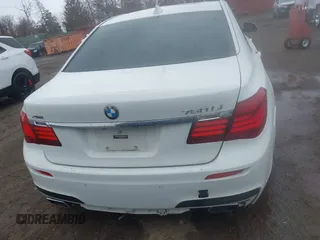 2015 BMW 7 Series 750Li xDrive with VIN WBAYF8C58FD655044, listed as a IAAI auction lot 41847227 with Not Provided miles and . Bid and sale history available at carsss.com. Image 16.