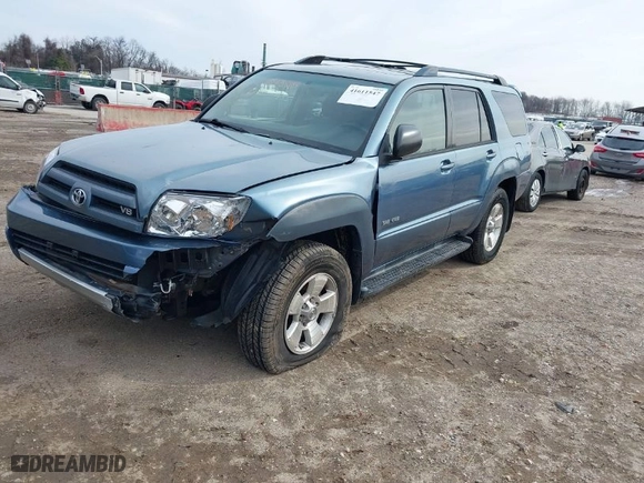 2004 Toyota 4Runner SR5 with VIN JTEBT14R140033766, listed as a IAAI auction lot 41611547 with 214,511 mi miles. Bid and sale history available at carsss.com. Image 2.