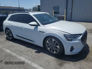 2021 Audi e-tron Premium Plus with VIN WA1LABGE3MB021582, listed as a Copart auction lot 54592203 with 20,377 mi miles. Bid and sale history available at carsss.com. Image 4.