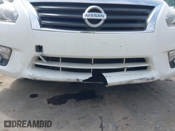 2013 Nissan Altima S with VIN 1N4AL3AP4DN584202, listed as a IAAI auction lot 41904479 with 286,031 mi miles and . Bid and sale history available at DreamBid. Image 6.