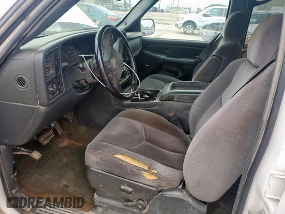 2006 GMC Sierra 1500 SLE1 z VIN 2GTEC13T561146383, wystawiony jako Copart lot #59738675 z przebiegiem 268 109 mil mil oraz Czysty tytuł • Clean title. Historia ofert i sprzedaży dostępna na DreamBid. Obrazek 7.