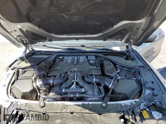 2020 BMW M8 Competition z VIN WBSDZ0C08LCD28171, wystawiony jako Copart lot #47561694 z przebiegiem Nie podano mil oraz . Historia ofert i sprzedaży dostępna na DreamBid. Obrazek 11.