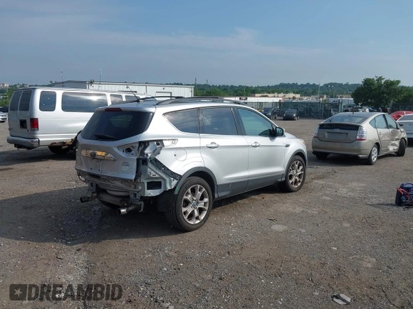 2013 Ford Escape SEL с VIN 1FMCU9H92DUB12172, выставлен на аукционе IAAI как лот 42625786 с пробегом 149 770 миль миль и . История ставок и продаж доступна на DreamBid. Изображение 4.
