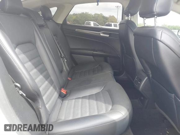 2017 Ford Fusion SE with VIN 3FA6P0HD2HR320936, listed as a IAAI auction lot 41880422 with 70,695 mi miles. Bid and sale history available at carsss.com. Image 8.