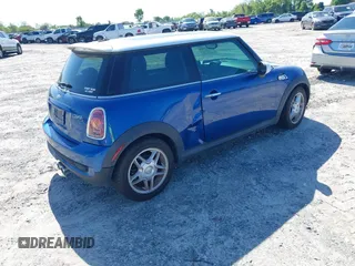 2007 MINI Hardtop S z VIN WMWMF73527TV31819, wystawiony jako IAAI lot #41977366 z przebiegiem 125 144 mil mil oraz . Historia ofert i sprzedaży dostępna na DreamBid. Obrazek 4.