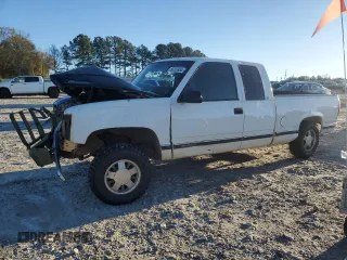 1998 Chevrolet Silverado 1500 with VIN 1GCEC19M5WR160937, listed as a Copart auction lot 83753954 with 126,902 mi miles and Salvage Title. Bid and sale history available at DreamBid. Image 1.