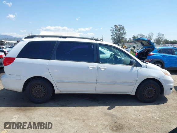 2006 Toyota Sienna CE with VIN 5TDZA23C56S452618, listed as a IAAI auction lot 41965413 with 133,253 mi miles and . Bid and sale history available at carsss.com. Image 13.