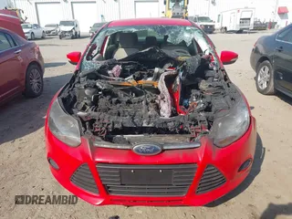 2014 Ford Focus SE with VIN 1FADP3F28EL353220, listed as a IAAI auction lot 41675973 with 1 mi miles. Bid and sale history available at carsss.com. Image 13.