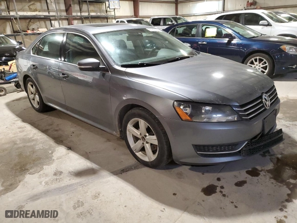 2013 Volkswagen Passat SE w/Sunroof with VIN 1VWBH7A3XDC023337, listed as a Copart auction lot 81890394 with 259,484 mi miles and Salvage Title. Bid and sale history available at carsss.com. Image 4.