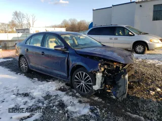 2012 Volkswagen Jetta SEL with VIN 3VWLP7AJ8CM372757, listed as a Copart auction lot 44058775 with 105,090 mi miles and Salvage title. Bid and sale history available at DreamBid. Image 4.