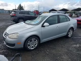 2008 Volkswagen Jetta S z VIN 3VWJM71K18M026226, wystawiony jako IAAI lot #40944671 z przebiegiem 90 016 mil mil oraz . Historia ofert i sprzedaży dostępna na DreamBid. Obrazek 18.