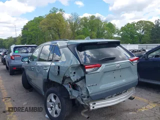 2019 Toyota RAV4 XLE with VIN 2T3W1RFV3KW056351, listed as a IAAI auction lot 42011662 with 64,634 mi miles. Bid and sale history available at carsss.com. Image 3.