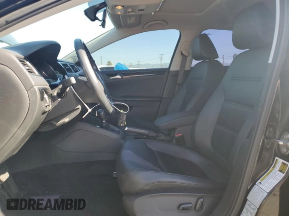 2017 Volkswagen Jetta SEL with VIN 3VWL17AJ7HM280127, listed as a Copart auction lot 64426655 with 61,658 mi miles and Salvage title. Bid and sale history available at DreamBid. Image 7.