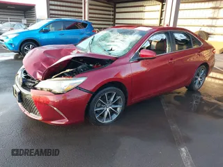 2017 Toyota Camry XLE z VIN 4T1BF1FKXHU644451, wystawiony jako IAAI lot #41187108 z przebiegiem 75 501 mil mil oraz . Historia ofert i sprzedaży dostępna na DreamBid. Obrazek 2.