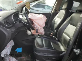 2020 Buick Encore Essence z VIN KL4CJGSB1LB044402, wystawiony jako Copart lot #78628684 z przebiegiem 64 651 mil mil oraz Szkody całkowita. Historia ofert i sprzedaży dostępna na DreamBid. Obrazek 7.
