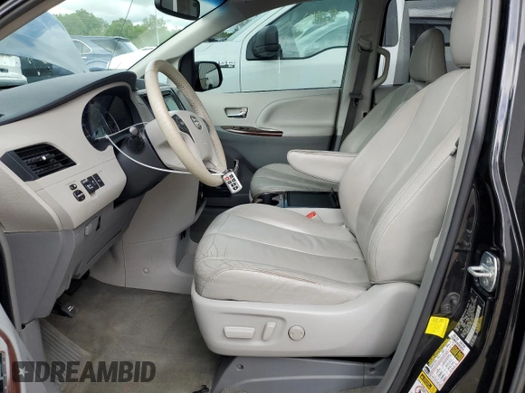 2012 Toyota Sienna XLE AAS z VIN 5TDYK3DC9CS271157, wystawiony jako Copart lot #55418065 z przebiegiem 172 988 mil mil oraz Nie do naprawy • Non repairable. Historia ofert i sprzedaży dostępna na DreamBid. Obrazek 7.