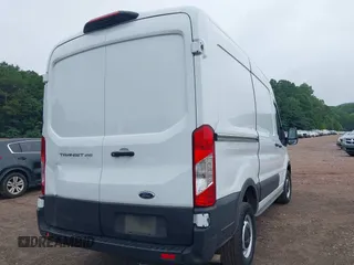 2023 Ford Transit Cargo с VIN 1FTBR1C84PKA95943, выставлен на аукционе IAAI как лот 42608287 с пробегом 32 639 миль миль и . История ставок и продаж доступна на DreamBid. Изображение 4.