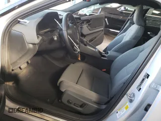 2023 Polestar 2 z VIN YSMEG3KAXPL136237, wystawiony jako Copart lot #76044794 z przebiegiem 55 161 mil mil oraz Czysty tytuł • Clean title. Historia ofert i sprzedaży dostępna na DreamBid. Obrazek 7.