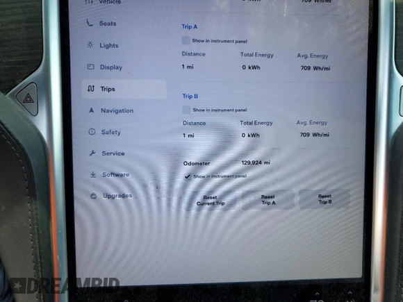 2016 Tesla Model X 70D z VIN 5YJXCAE29GF001522, wystawiony jako Copart lot #56571115 z przebiegiem 129 924 mil mil oraz Szkody całkowita. Historia ofert i sprzedaży dostępna na DreamBid. Obrazek 9.