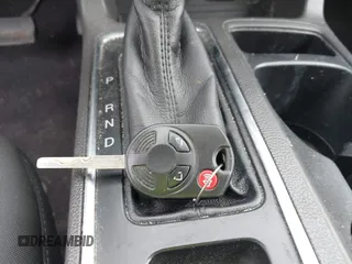 2017 Ford Escape SE z VIN 1FMCU9GD3HUA74463, wystawiony jako IAAI lot #42496171 z przebiegiem 160 534 mil mil oraz . Historia ofert i sprzedaży dostępna na DreamBid. Obrazek 11.