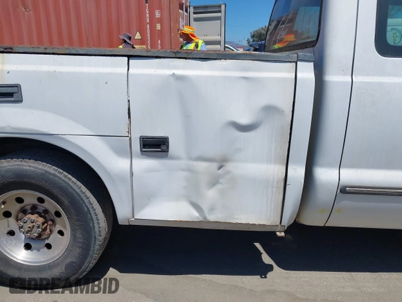 1999 Ford F-350 XL with VIN 1FTSX30F9XEE66484, listed as a IAAI auction lot 42570434 with 349,084 mi miles and . Bid and sale history available at DreamBid. Image 6.