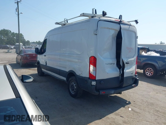2015 Ford Transit Cargo z VIN 1FTNR2CM8FKA48994, wystawiony jako IAAI lot #42530112 z przebiegiem 207 506 mil mil oraz . Historia ofert i sprzedaży dostępna na DreamBid. Obrazek 3.