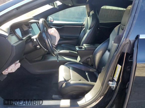 2019 Tesla Model S 75D z VIN 5YJSA1E25KF299740, wystawiony jako Copart lot #49355485 z przebiegiem 140 385 mil mil oraz Szkoda całkowita • Salvage title. Historia ofert i sprzedaży dostępna na DreamBid. Obrazek 7.