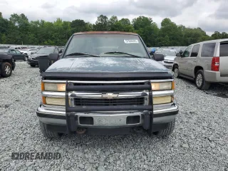 1995 Chevrolet Suburban with VIN 1GNGK16FXSJ380916, listed as a Copart auction lot 57666685 with 269,323 mi miles and Salvage title. Bid and sale history available at DreamBid. Image 5.