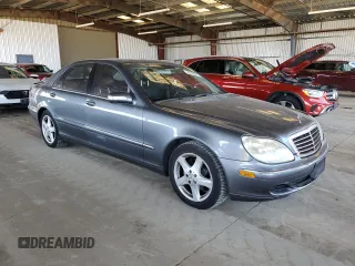 2005 Mercedes-Benz S 500 z VIN WDBNG75J05A456253, wystawiony jako Copart lot #60942685 z przebiegiem 290 351 mil mil oraz Czysty tytuł • Clean title. Historia ofert i sprzedaży dostępna na DreamBid. Obrazek 4.